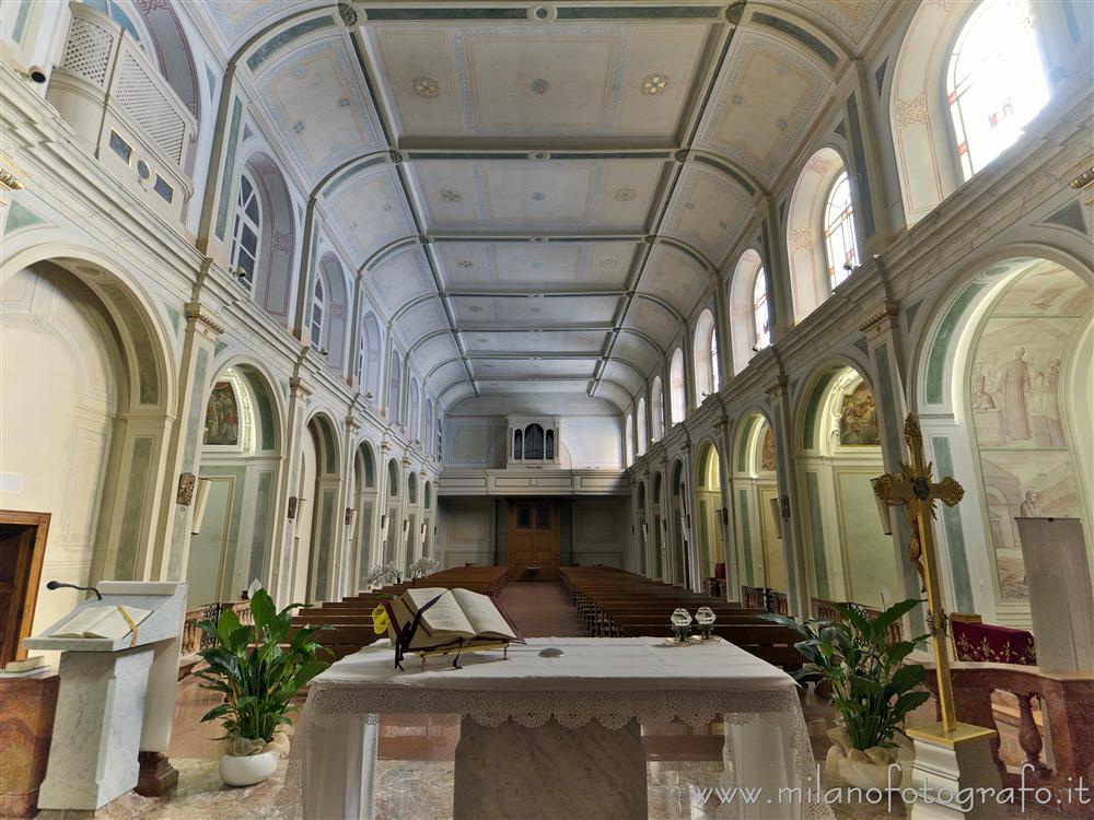 Milano - Navata della Chiesa di Sant'Ambrogio ad Nemus